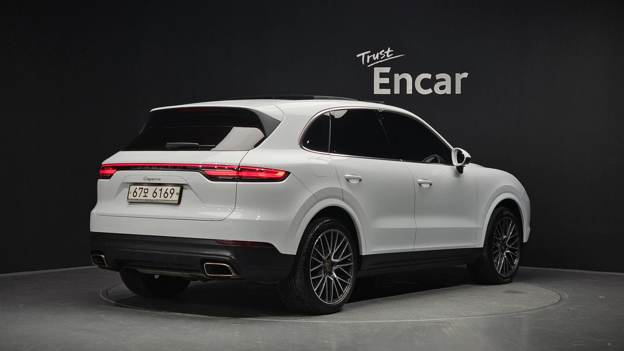 Porsche (PO536) 3.0 2019 2/35