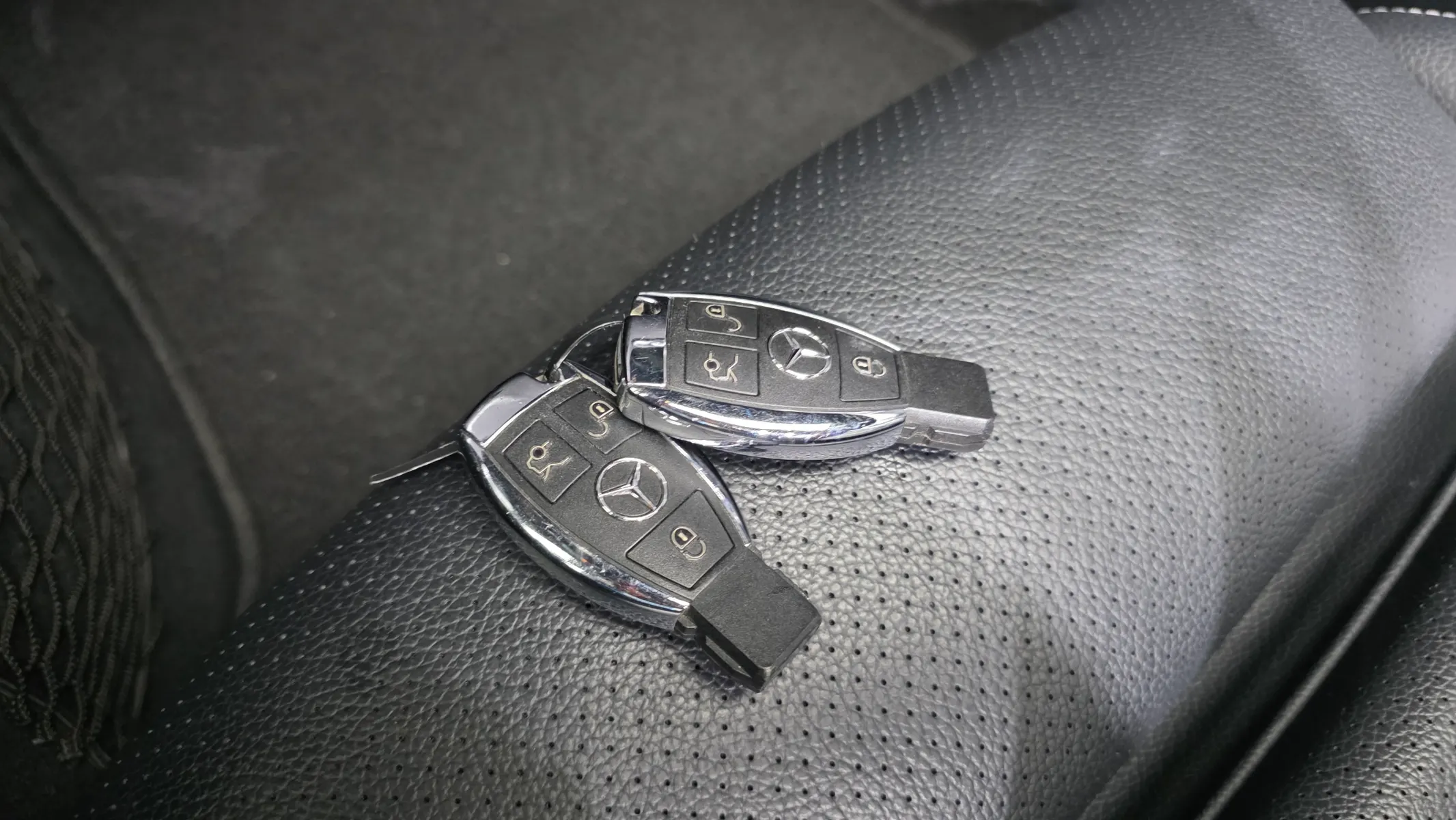 Mercedes-Benz C-Class W205 C200 2018 35/36