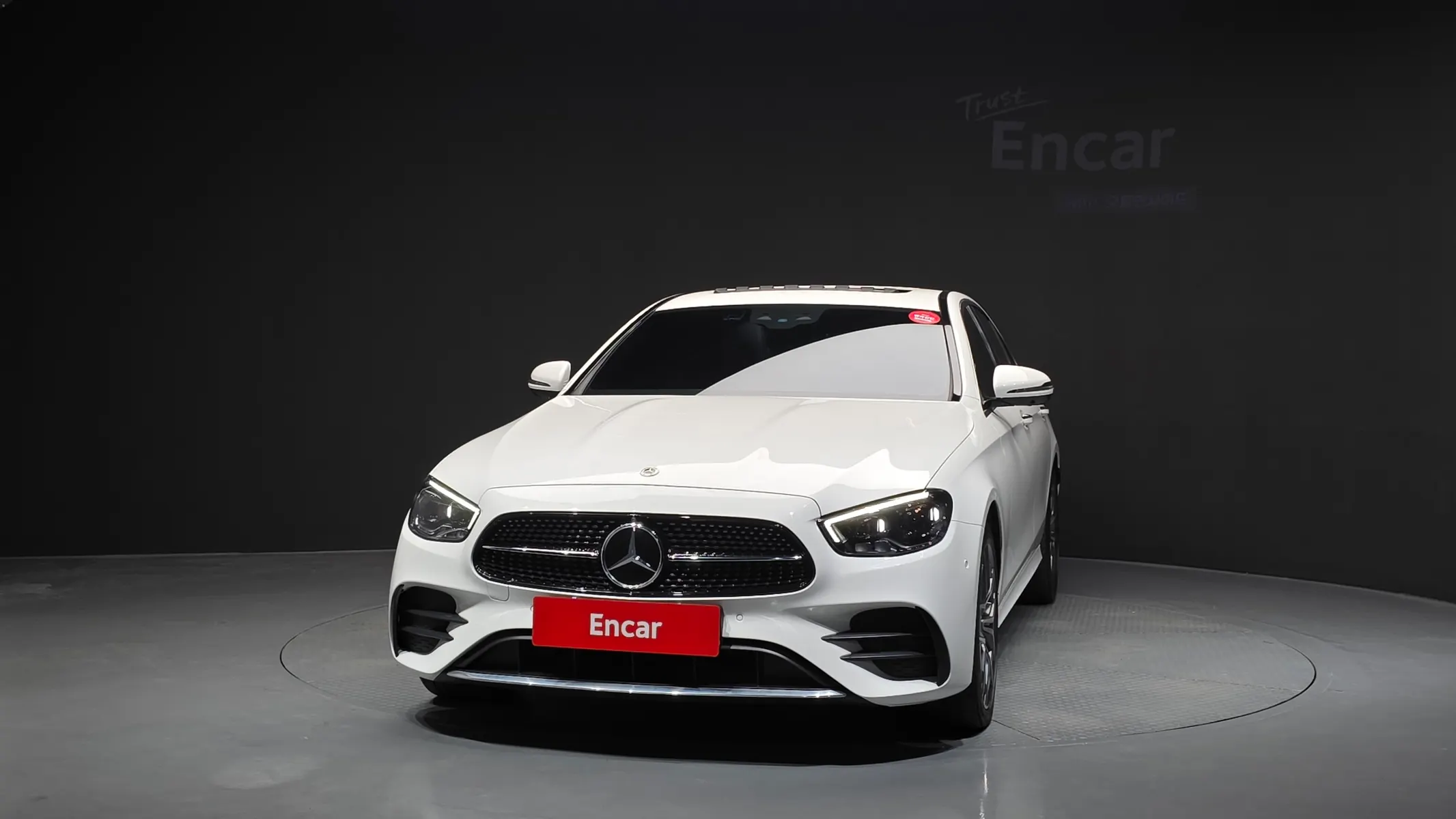 Mercedes-Benz E-Class W213 E220d 4MATIC AMG Line 2022 3/33