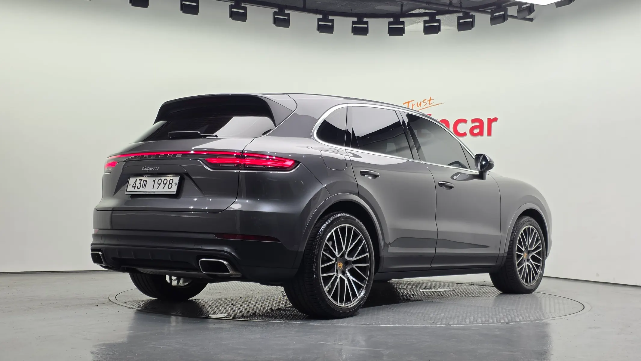 Porsche (PO536) 3.0 2019 2/34
