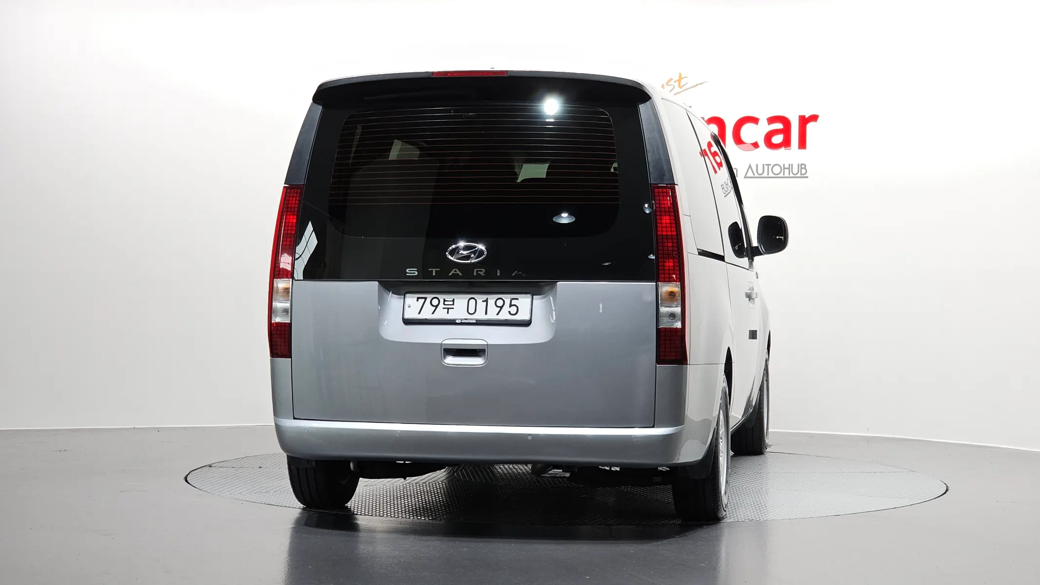 Hyundai Staria 11 2023 3/5
