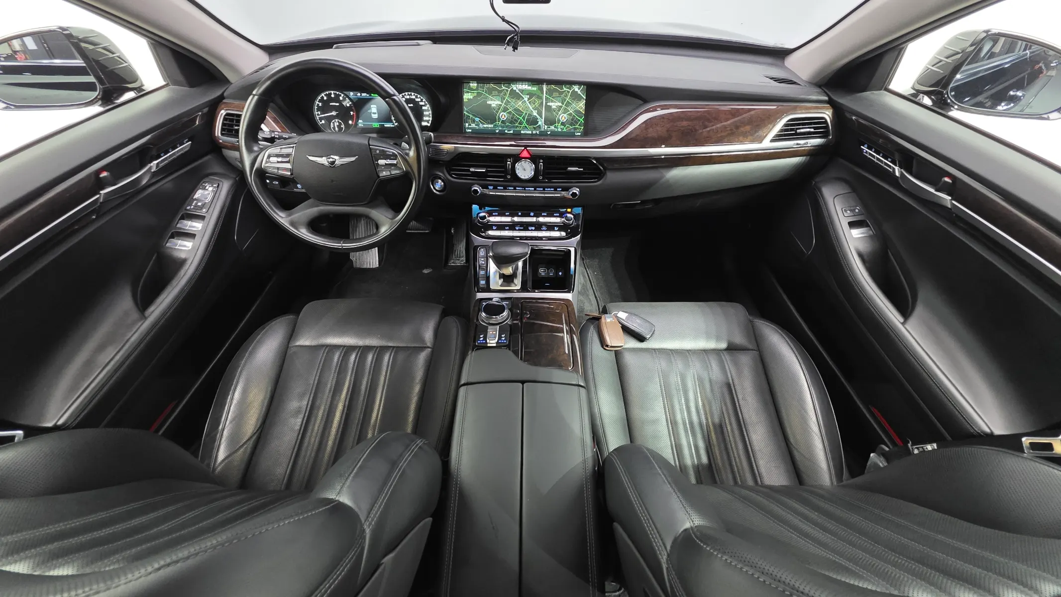 Genesis EQ900 3.8 GDI AWD 2016 4/5