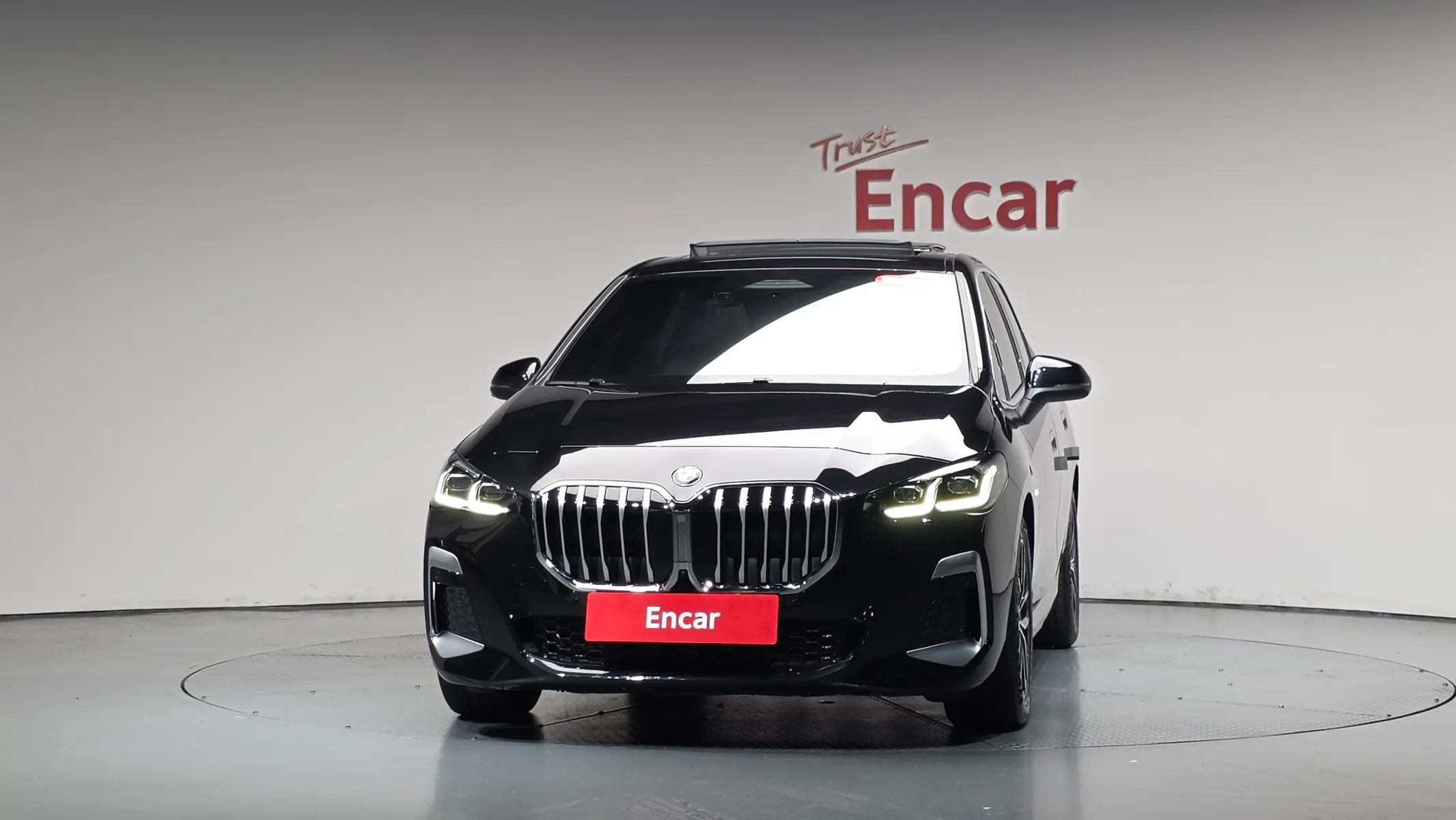 BMW 2 Series Tourer (U06) 220i M 2023 2/38