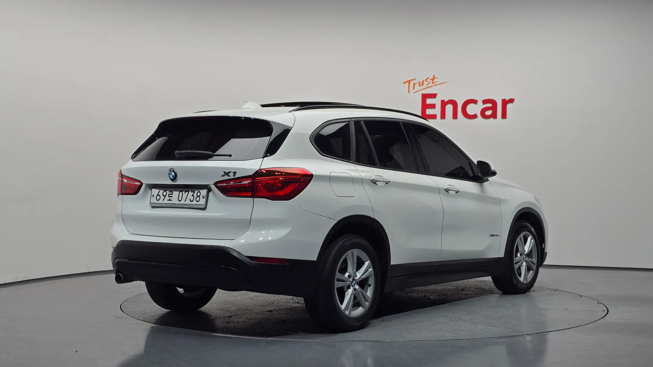 BMW X1 (F48) xDrive 18d 2016 2/33