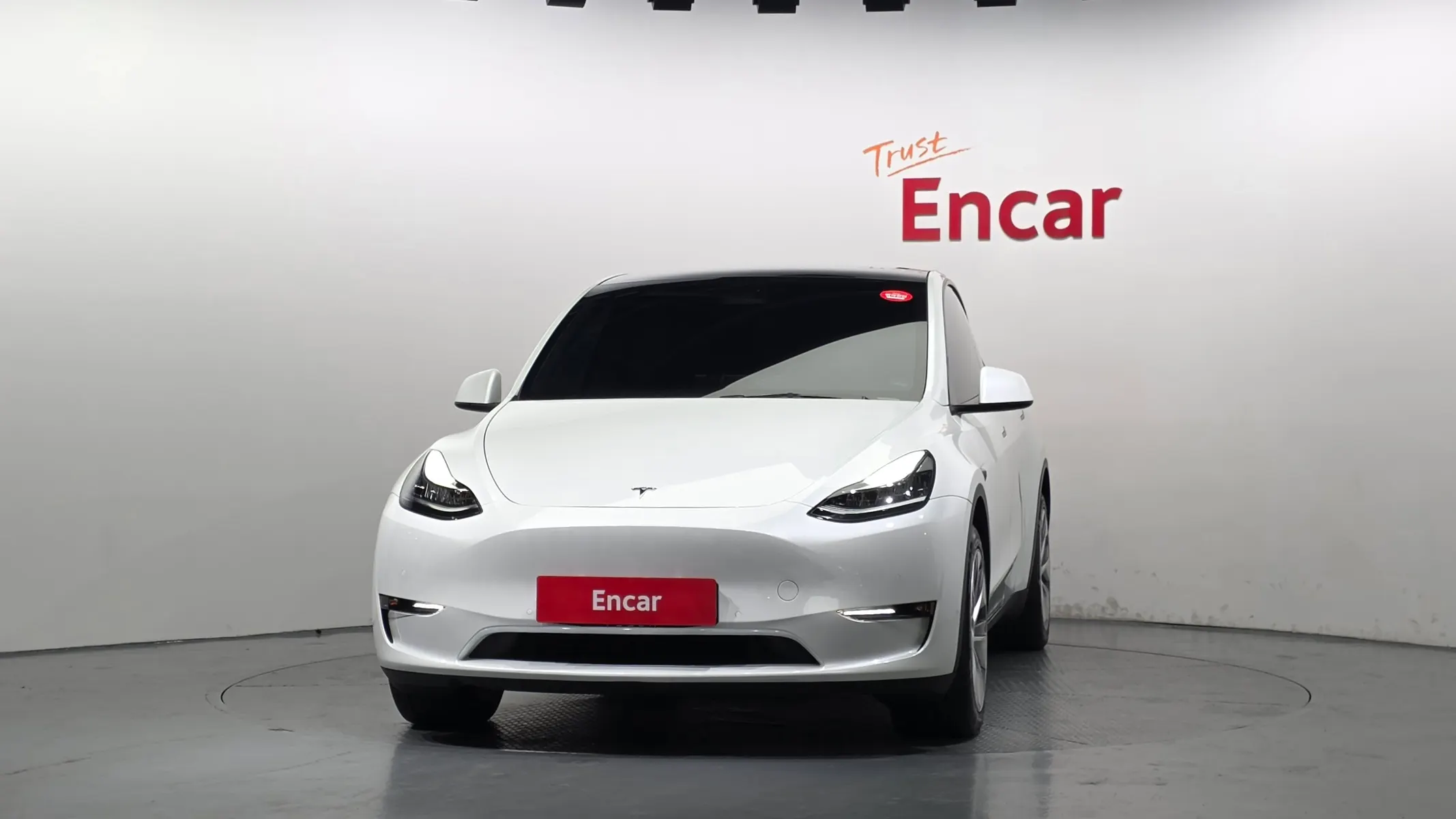 Tesla Y AWD 2022 2/5