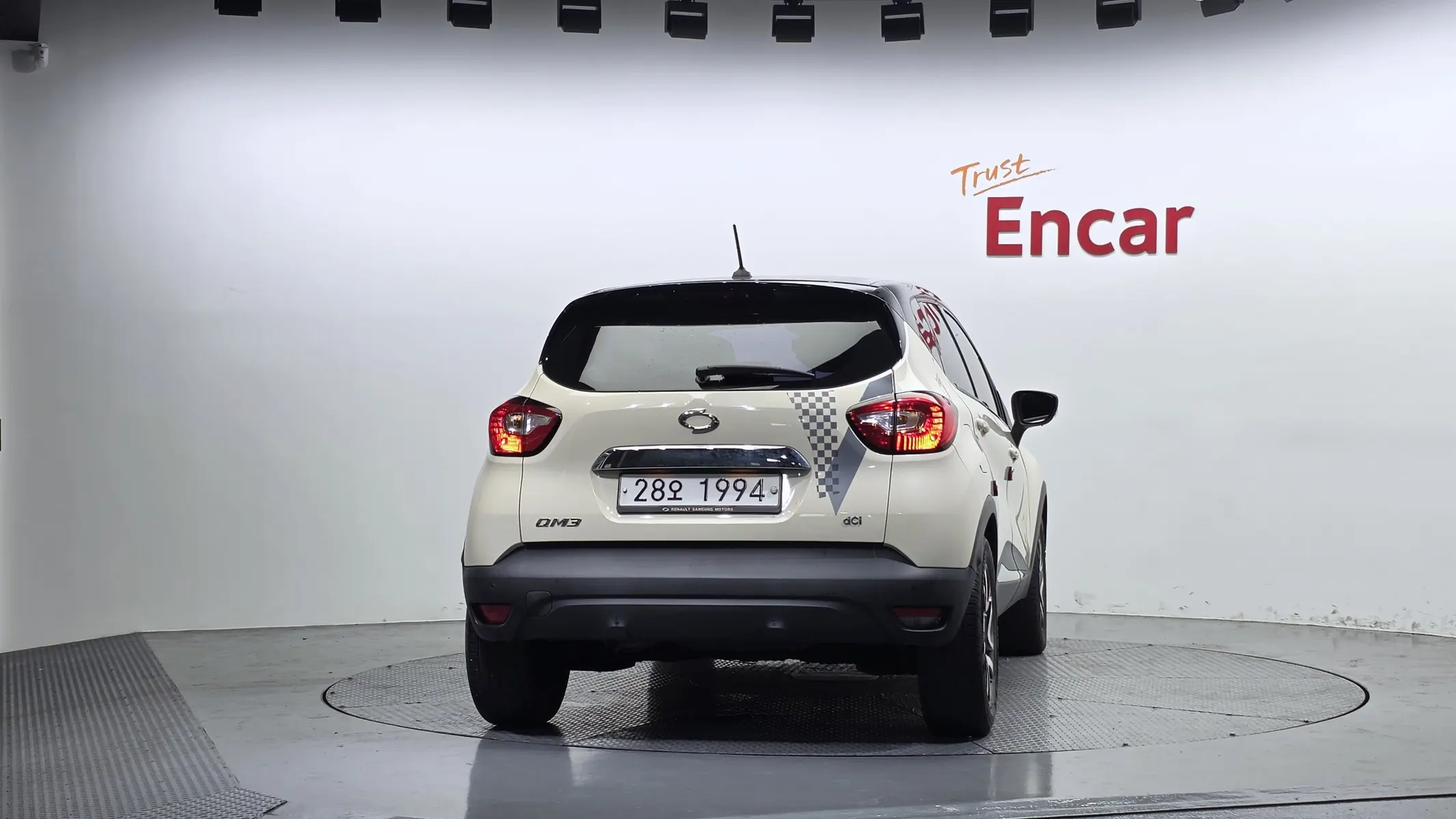 Renault Korea QM3 RE 2015 3/5