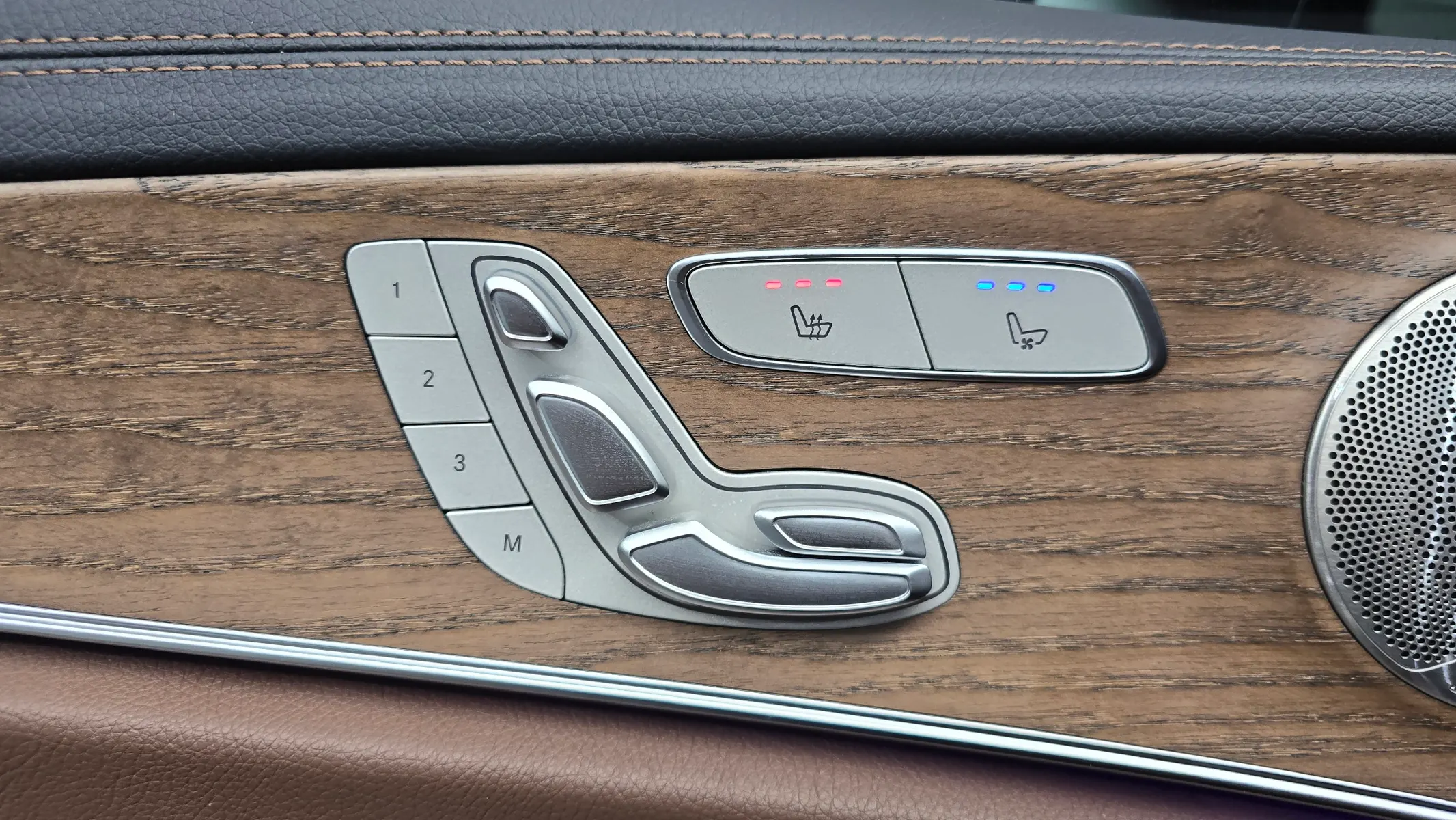 Mercedes-Benz E-Class W213 E220d 4MATIC 2023 34/35
