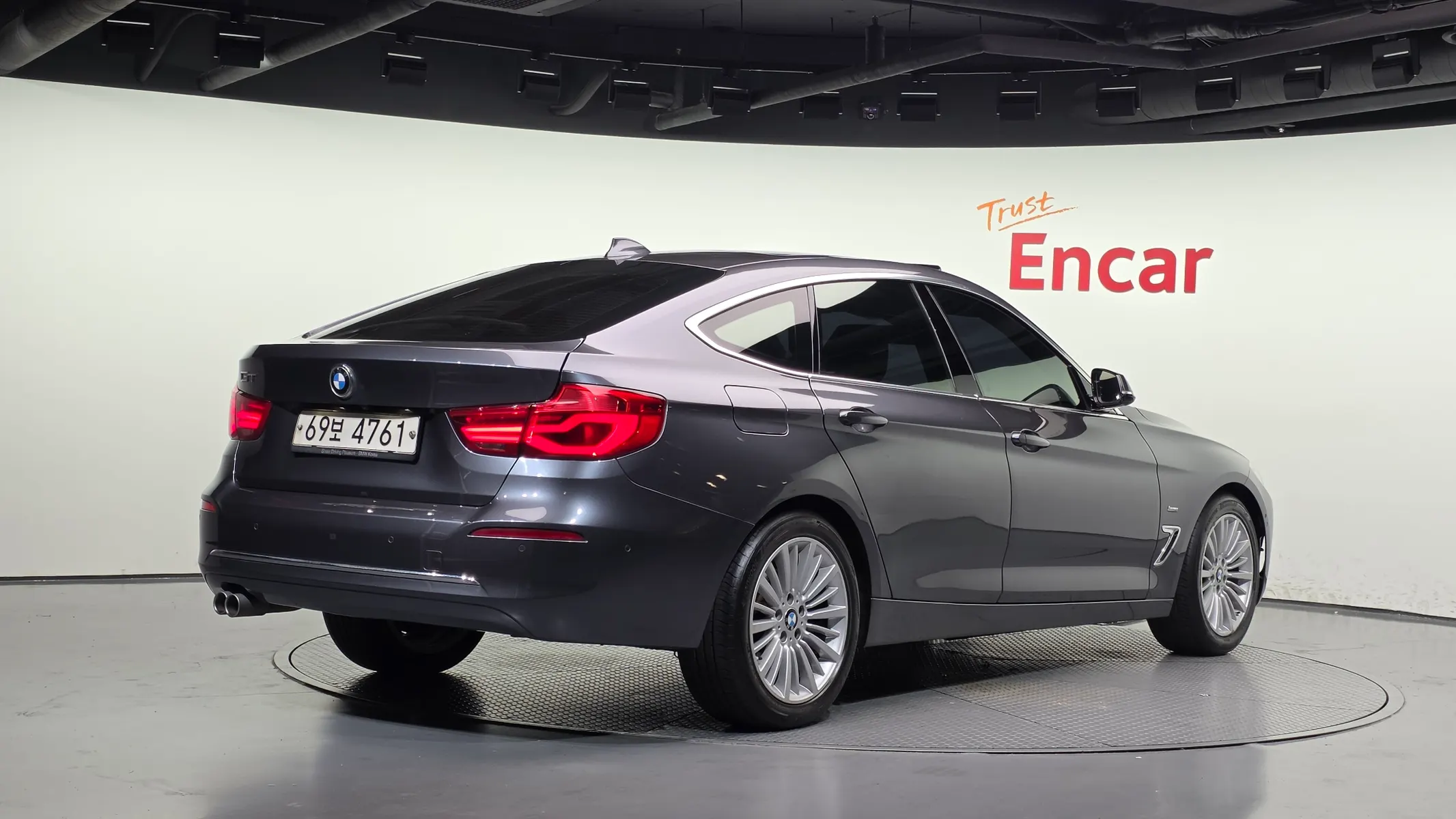 BMW 3 Series GT (F34) GT 320d 2017 2/34