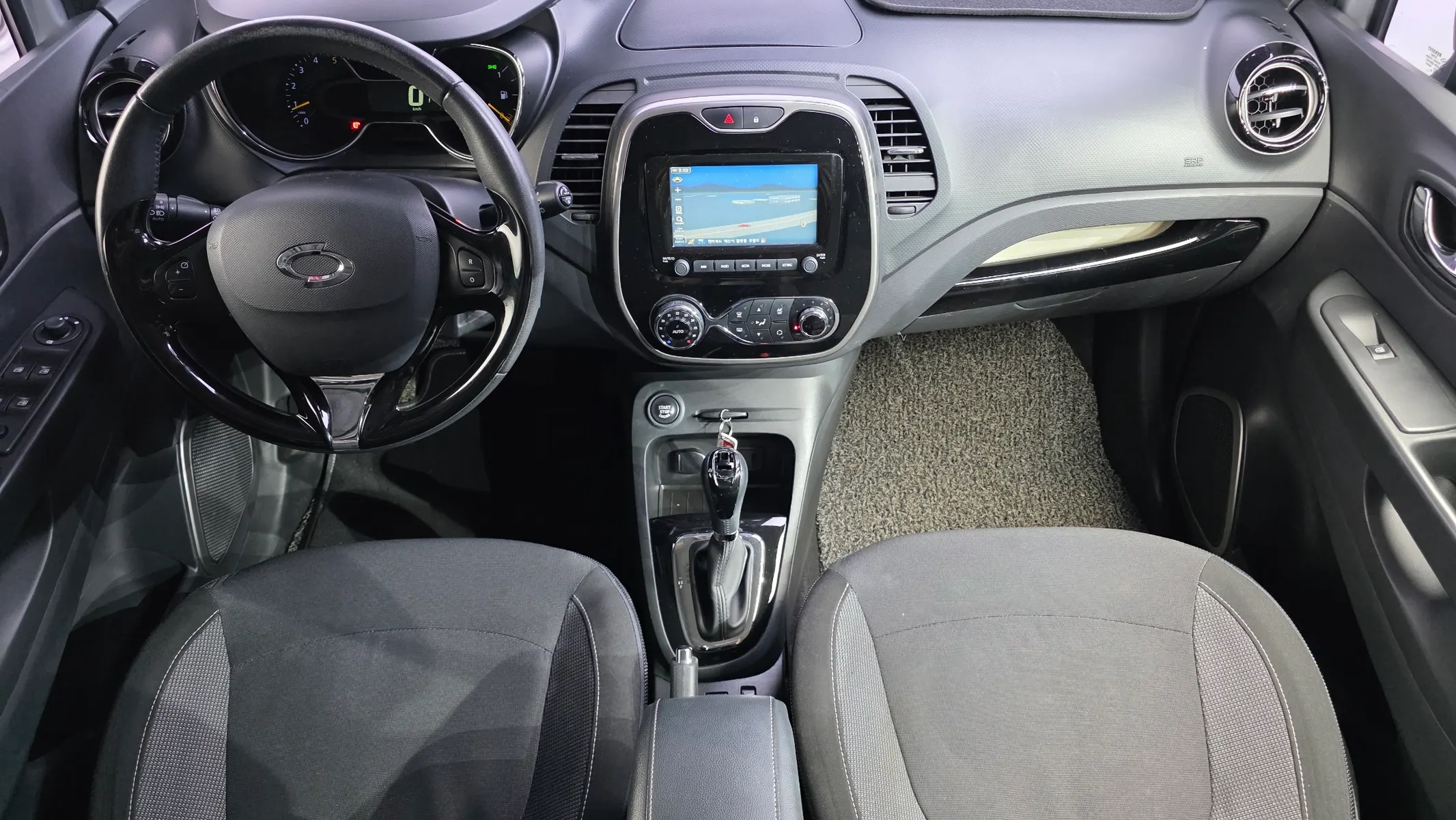 Renault Korea QM3 LE 2015 4/5