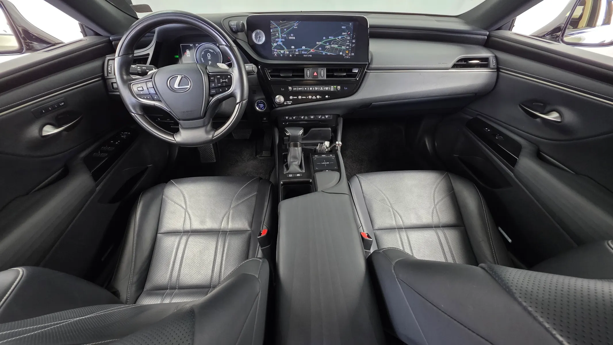Lexus ES300h 7 2021 4/5