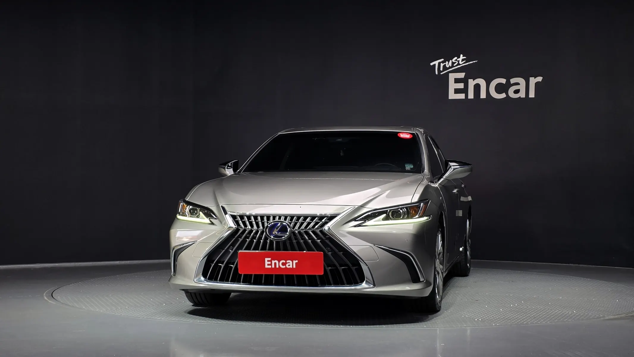 Lexus ES300h 7 2021 2/5
