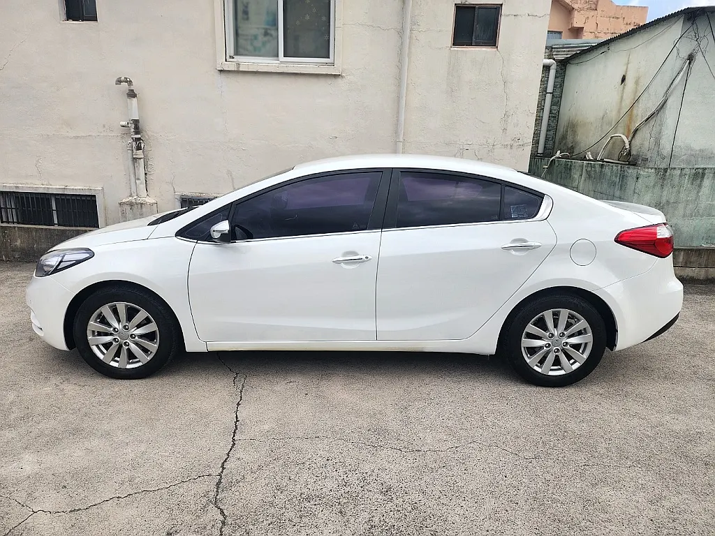 Kia K3 2014 2/5