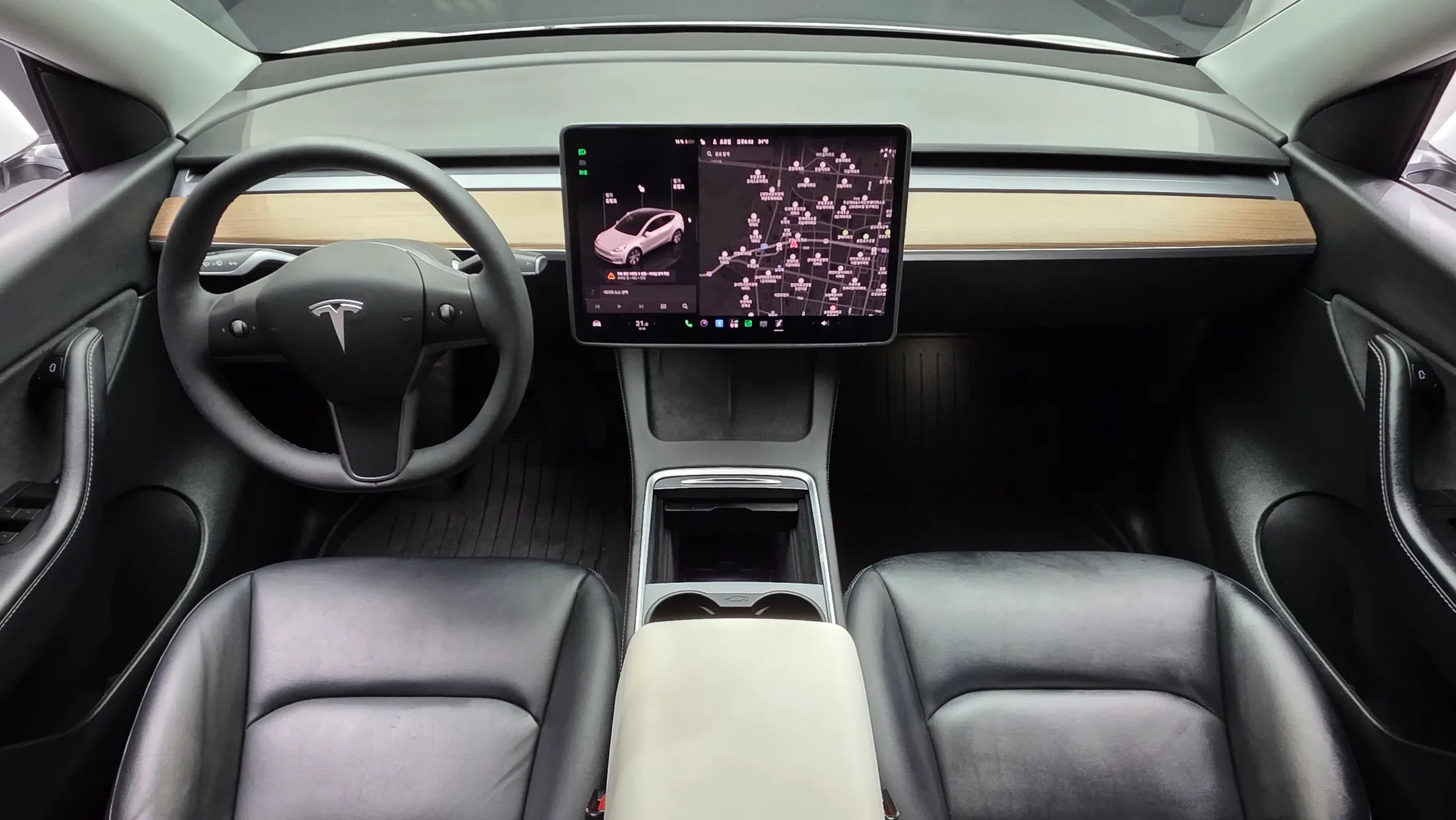 Tesla Y AWD 2022 4/5