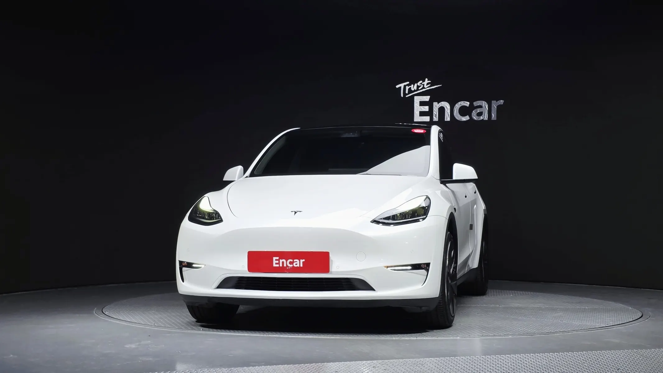 Tesla Y AWD 2022 2/5