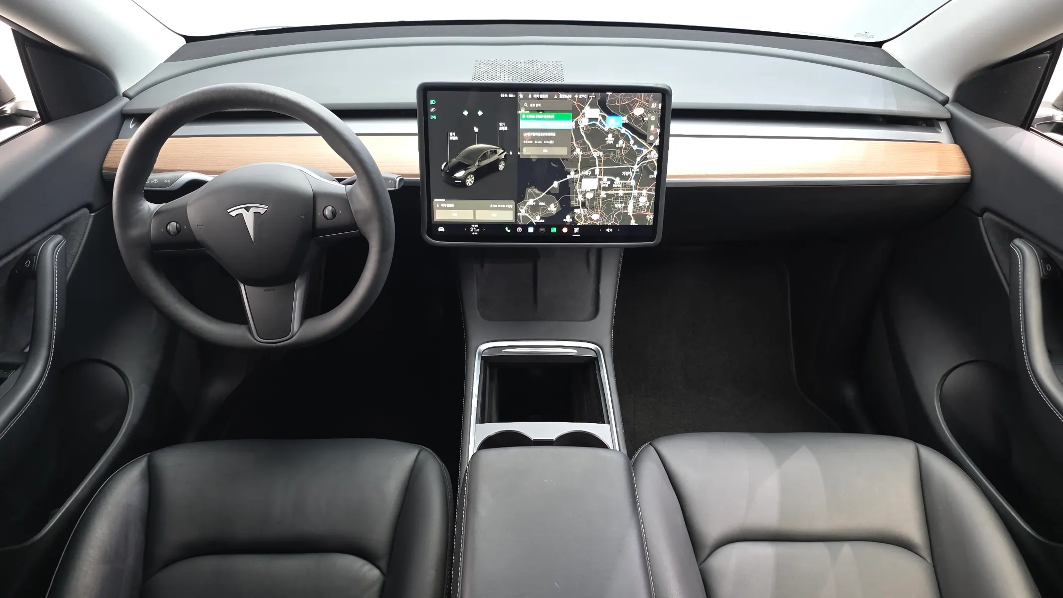 Tesla Y RWD 2021 4/5