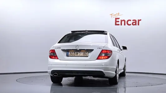 Mercedes-Benz C-Class W204 C200 CGI 2010 4