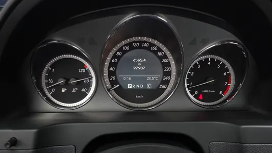 Mercedes-Benz C-Class W204 C200 CGI 2010 8