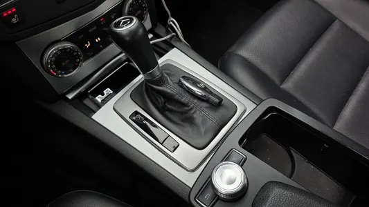 Mercedes-Benz C-Class W204 C200 CGI 2010 9