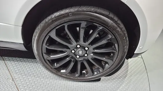 Land Rover 4 5.0 SC AB 2017 5