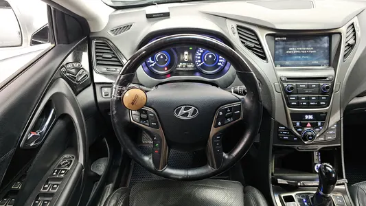 Hyundai HG 2014 13
