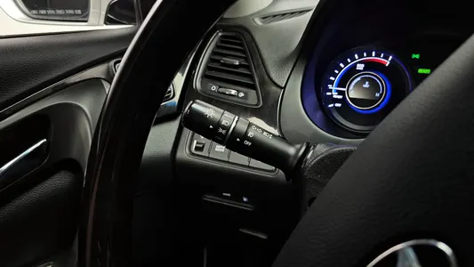 Hyundai HG 2014 19