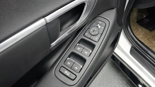 Hyundai (DN8) 2.0 2021 12