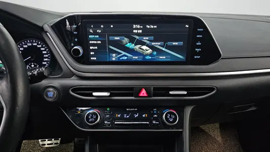 Hyundai (DN8) 2.0 2021 19