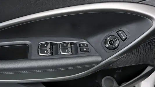 Hyundai DM (e-VGT) 2.0 2WD 2015 18