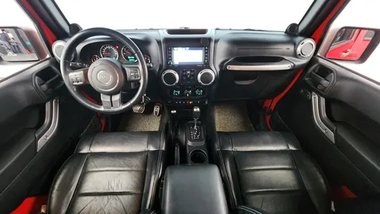 Jeep (JK) 2.8 4 2012 7
