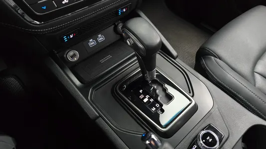 KG Mobility 렉스턴 스포츠 칸 2.2 4WD 2022 9