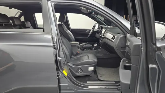 KG Mobility 렉스턴 스포츠 칸 2.2 4WD 2022 10