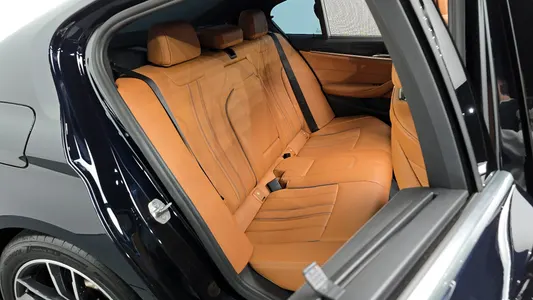 BMW 5 Series (G30) 520i M 2022 12