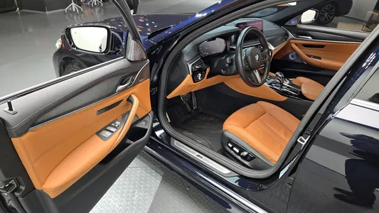 BMW 5 Series (G30) 520i M 2022 10