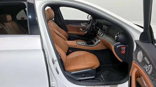 Mercedes-Benz E-Class W213 E350 4MATIC AMG Line 2021 11