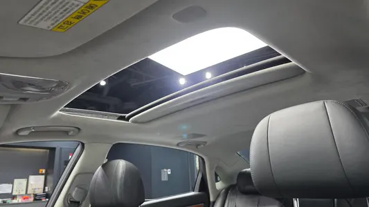Hyundai () VS380 2010 19