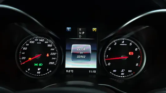 Mercedes-Benz C-Class W205 C200 2017 8