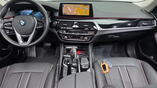 BMW 5 Series (G30) 520i 2020 7