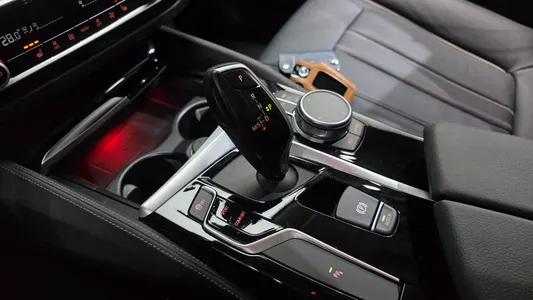 BMW 5 Series (G30) 520i 2020 9