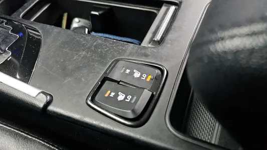 Hyundai YF LPI 2011 19