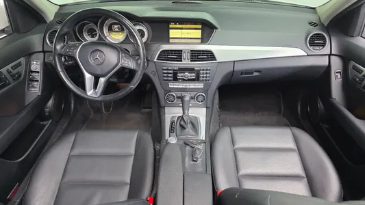 Mercedes-Benz C-Class W204 C200 CGI 2011 7