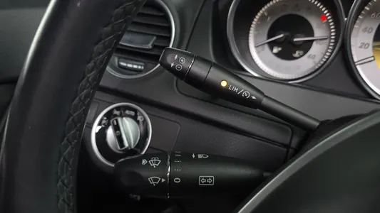 Mercedes-Benz C-Class W204 C200 CGI 2011 19