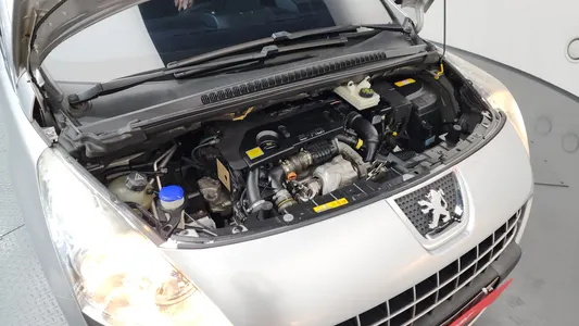 Peugeot 3008 1.6 e-HDi 2014 6