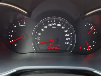 Kia R 2.0 2WD 2012 13