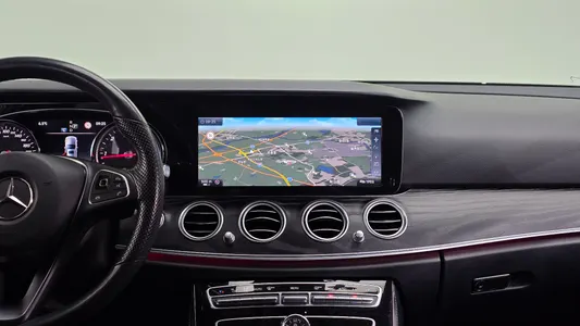 Mercedes-Benz E-Class W213 E220d 4MATIC 2017 16