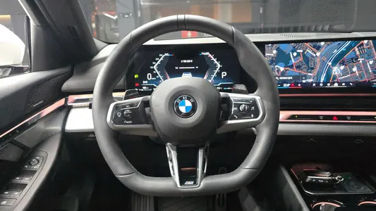BMW 5 Series (G60) 520i M 2025 13