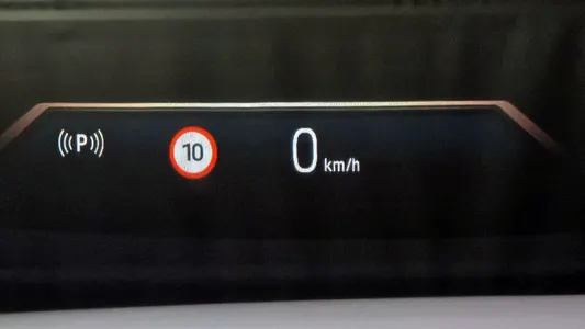 BMW 5 Series (G60) 520i M 2025 17