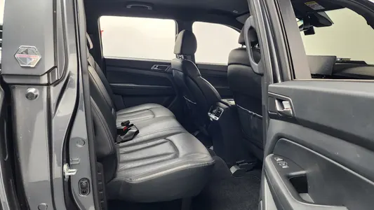 KG Mobility 렉스턴 스포츠 칸 2.2 4WD 2024 12