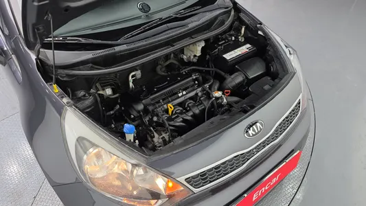 Kia 프라이드 5DR 1.4 MPI 2016 6