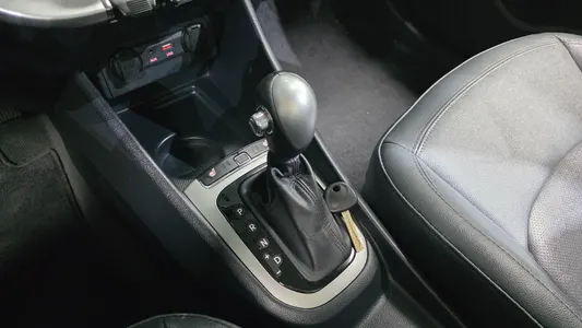 Kia 프라이드 5DR 1.4 MPI 2016 9