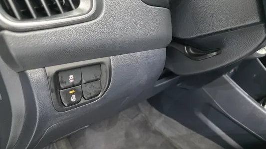Kia 프라이드 5DR 1.4 MPI 2016 16